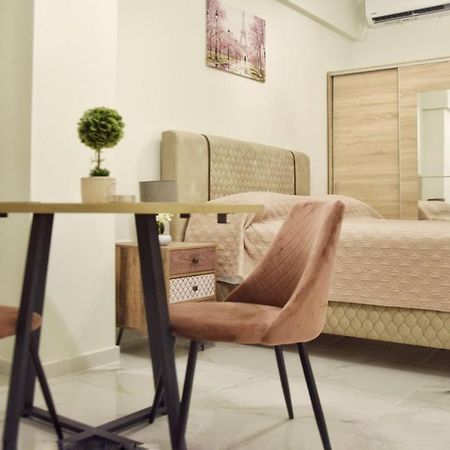 Dionisooss Apartment เอเธนส์ ภายนอก รูปภาพ